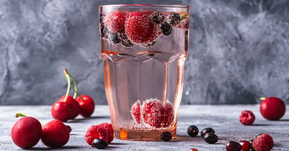 berries and vingar and lime and ice water for weight loss